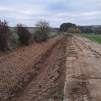 Vyčištěný příkop