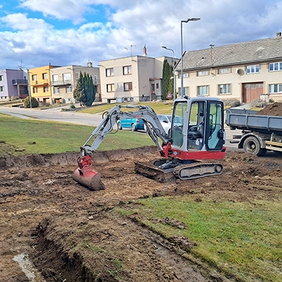 Výkopové práce na vjezdu